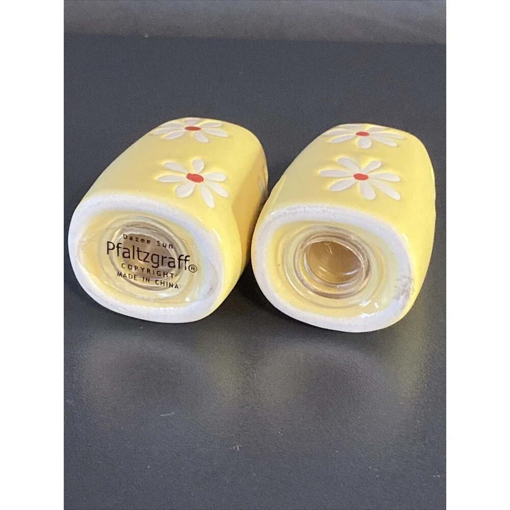 Pfaltzgraff Floral Mini Yellow Salt & Pepper Shakers Daisy Flowers 2